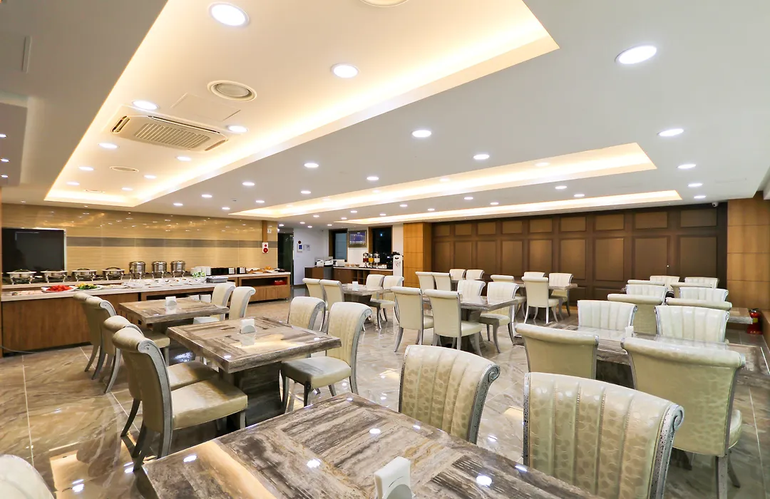 Lion Hotel-1